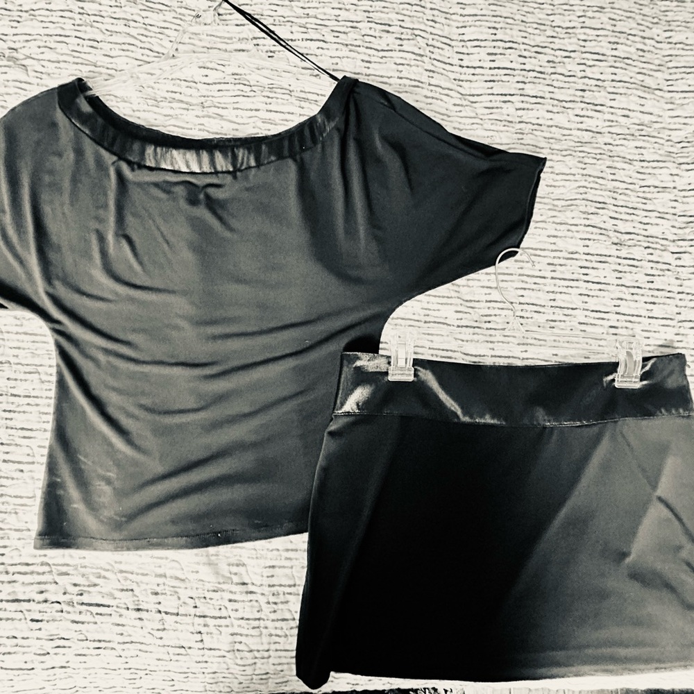 Guess by Marciano Black Top and Skirt Set